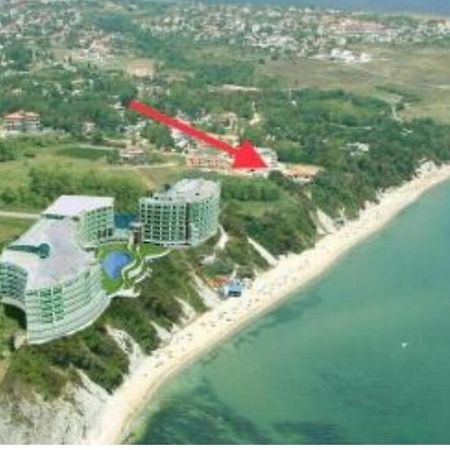 Rose Apartment On The Beach Бяла Экстерьер фото