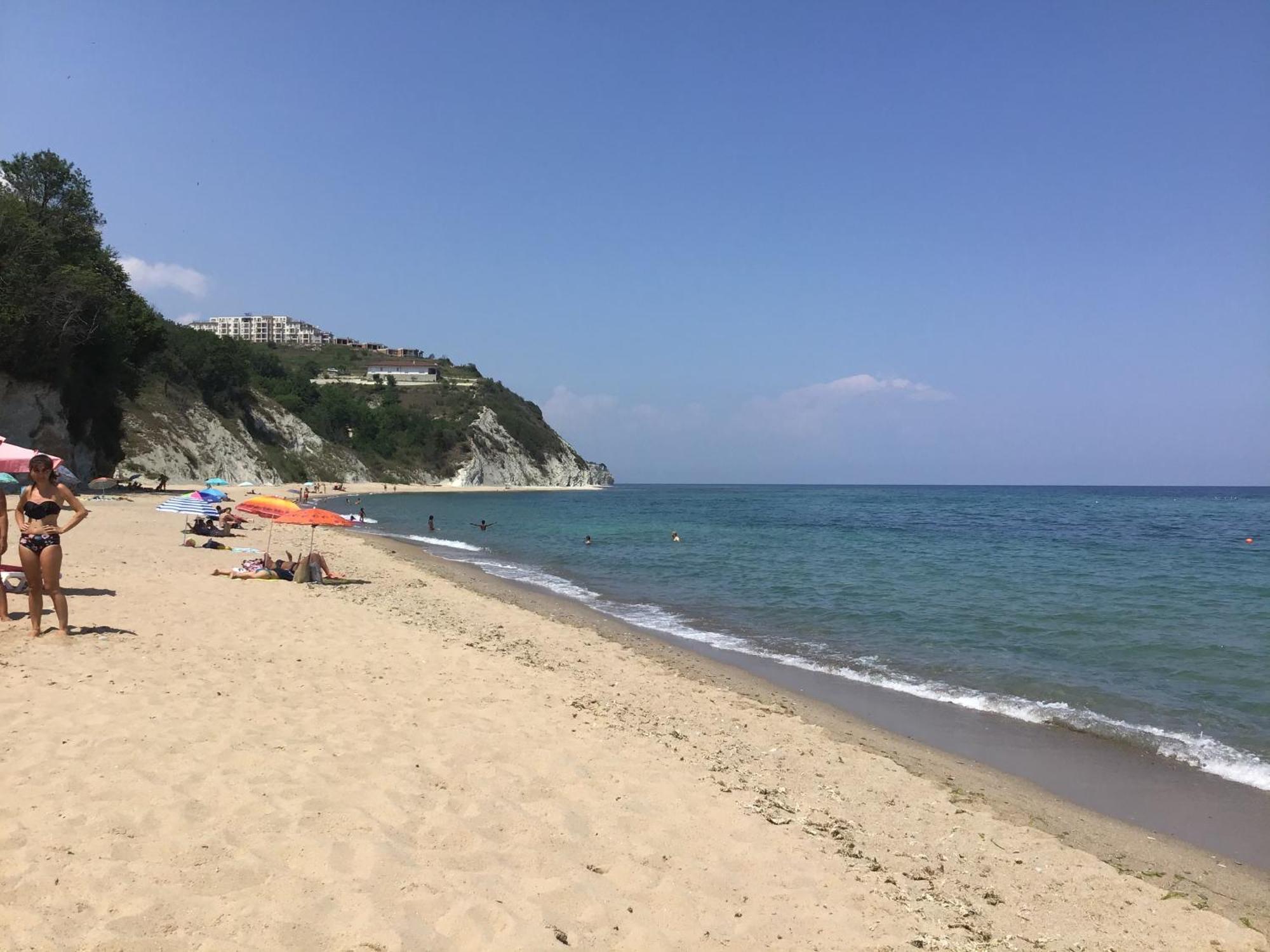 Rose Apartment On The Beach Бяла Экстерьер фото