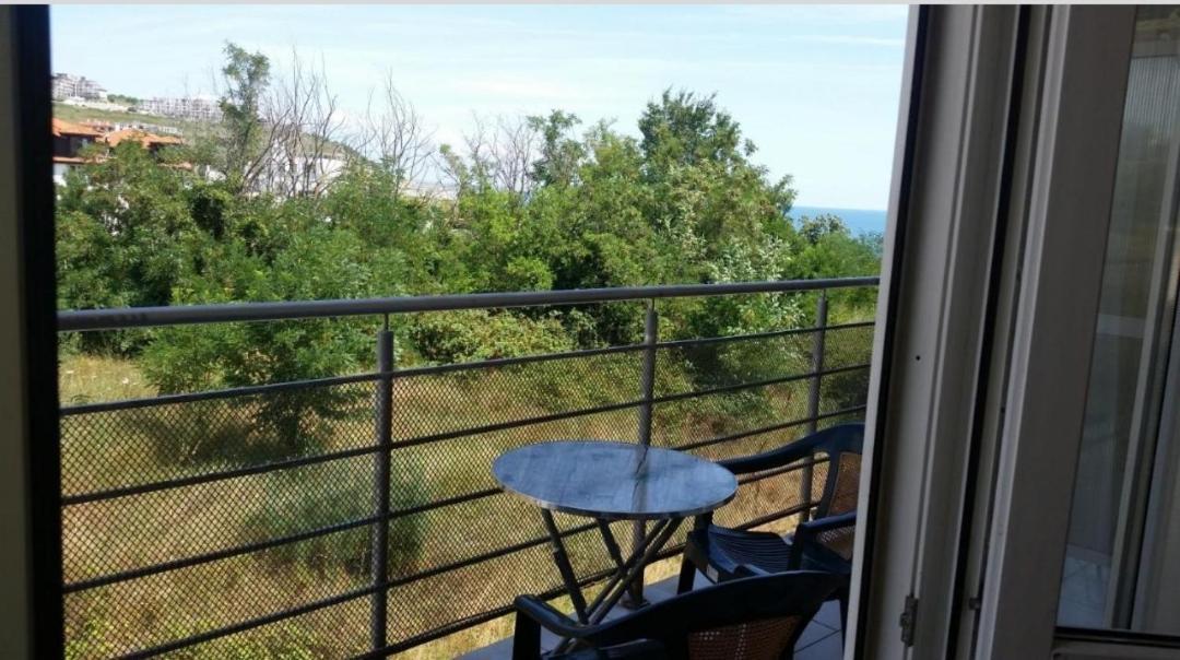 Rose Apartment On The Beach Бяла Экстерьер фото