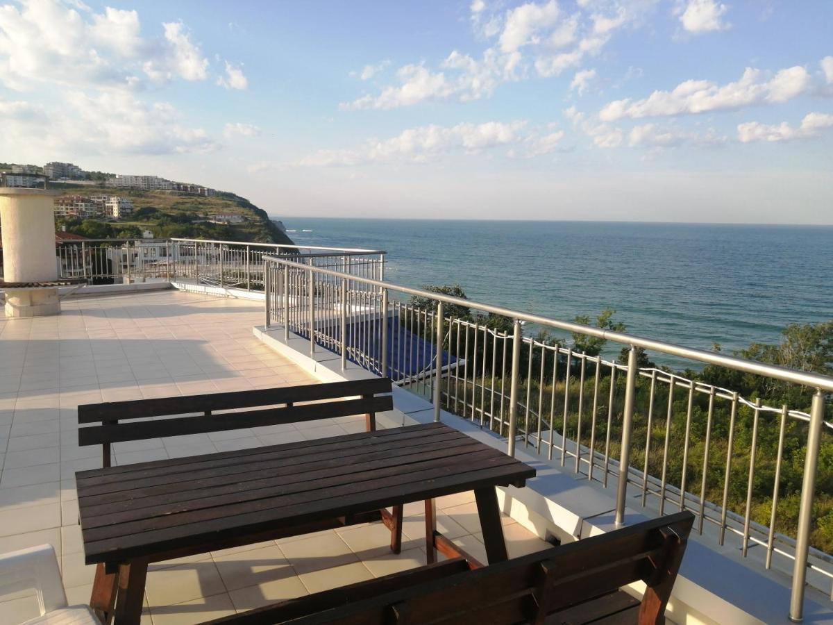 Rose Apartment On The Beach Бяла Экстерьер фото